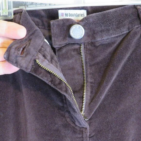 Vintage No Boundaries 98% cotton stretch Rhinestone Buttons Brown Bootcut - Picture 10 of 15